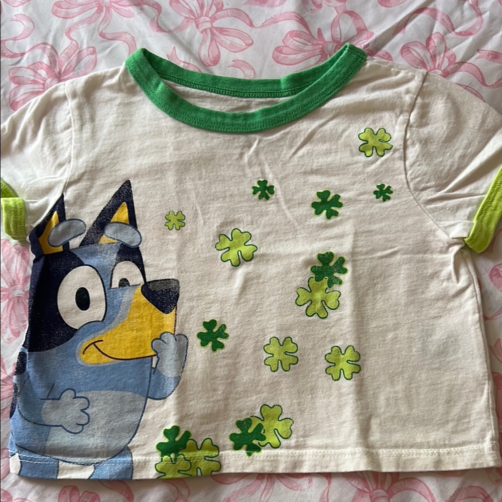 Bluey Green and White Short Sleeve Tee with Shamrock Design